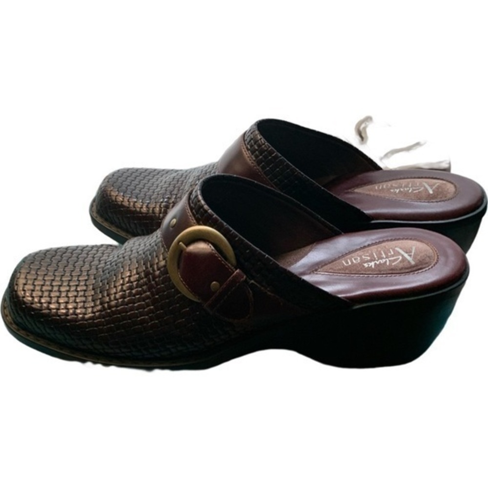 NWOT Clarks Artisan Burgundy Wedge Clogs Sz 8